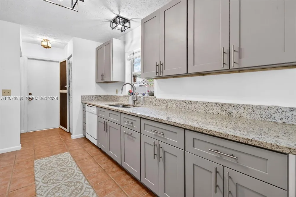 1261 SE Mendavia Ave Port St. Lucie, FL 34952