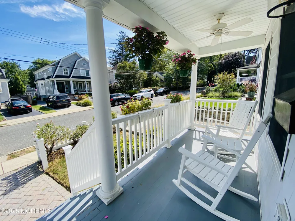 32 1st Street Rumson, NJ 07760