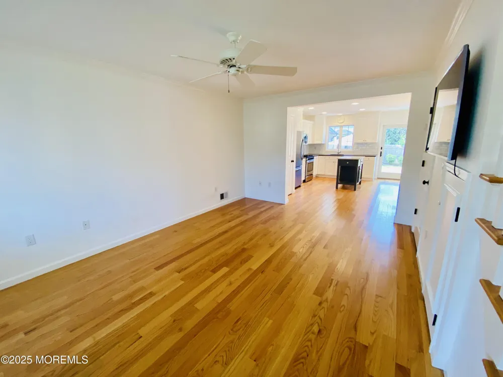 32 1st Street Rumson, NJ 07760