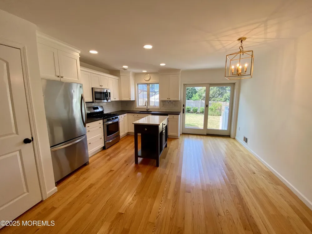 32 1st Street Rumson, NJ 07760