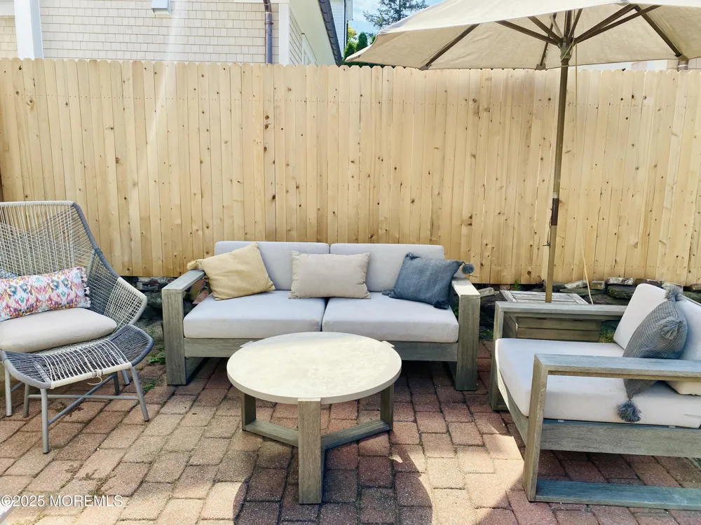 32 1st Street Rumson, NJ 07760