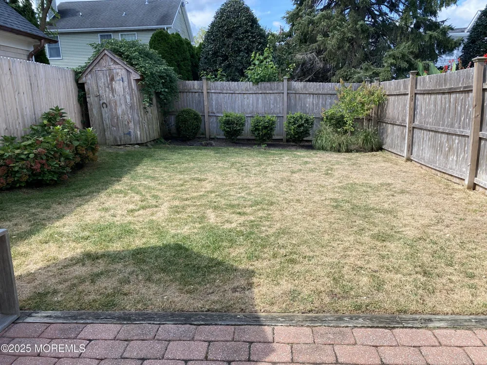 32 1st Street Rumson, NJ 07760