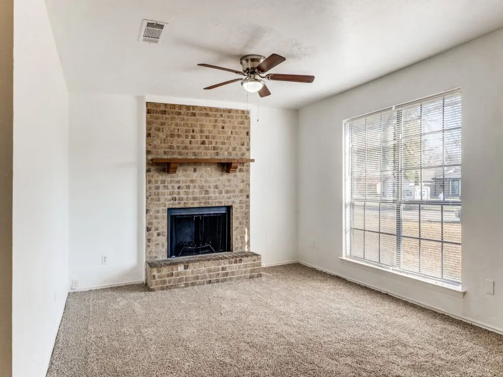 2321 Colonial Mesquite, TX 75150