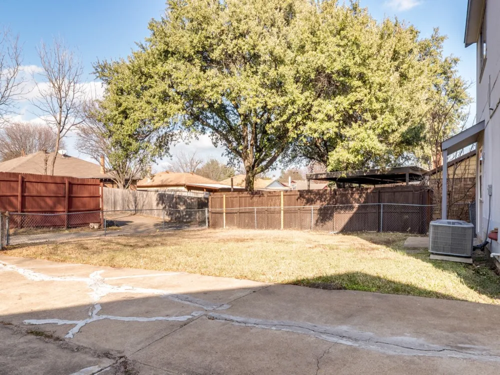 2321 Colonial Mesquite, TX 75150