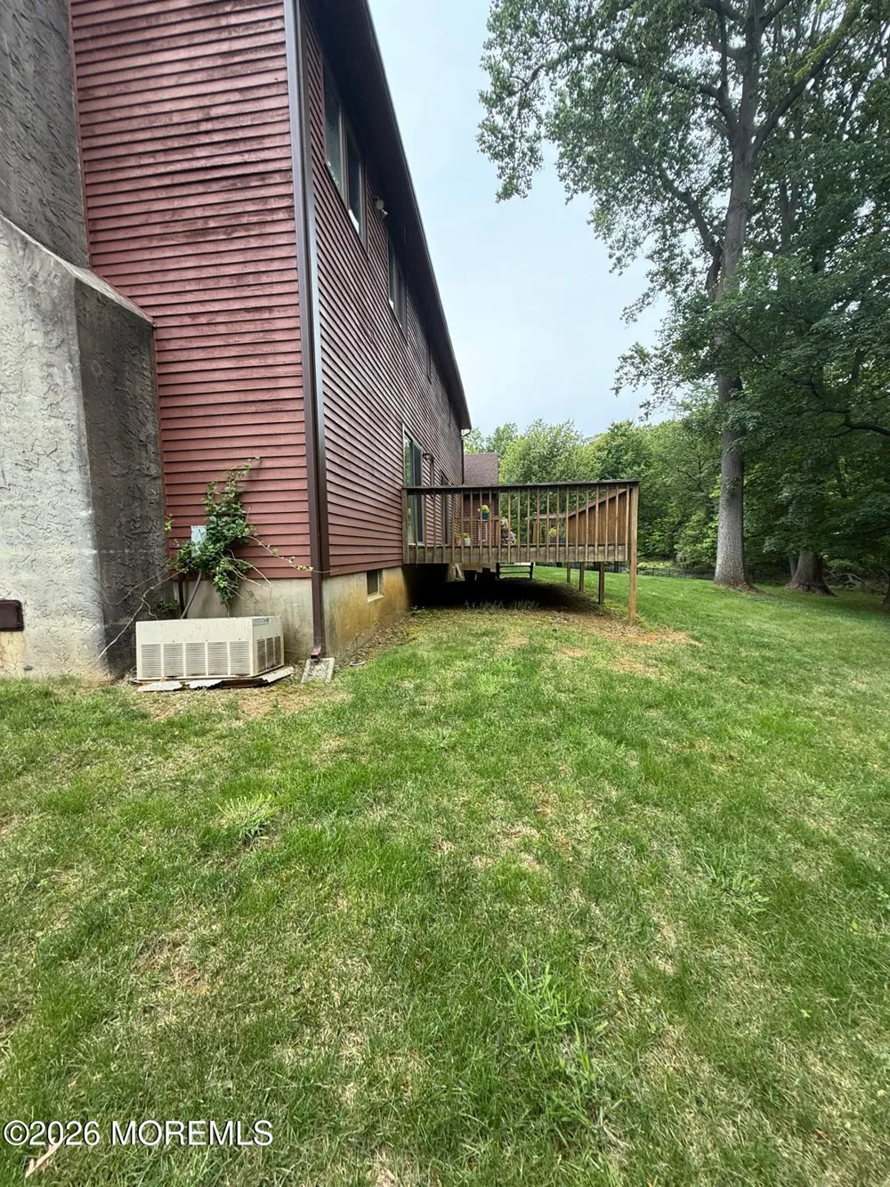 8 Delwood Drive Holmdel, NJ 07733