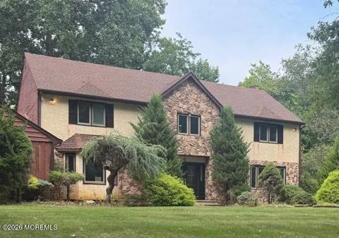 8 Delwood Drive