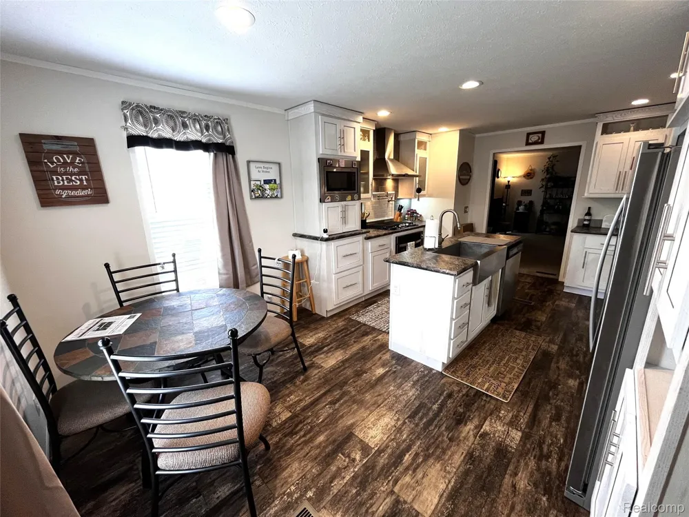 563 Allen #48 Road Milan City, MI 48160