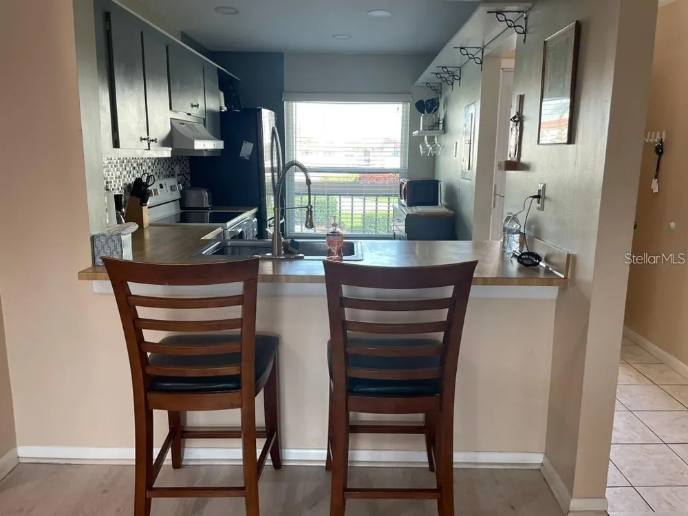 6210 SUN BOULEVARD #202 St Petersburg, FL 33715