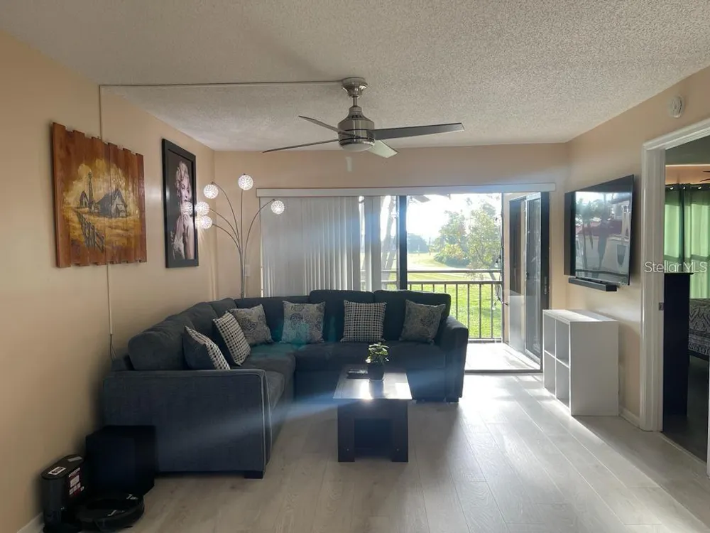 6210 SUN BOULEVARD #202 St Petersburg, FL 33715