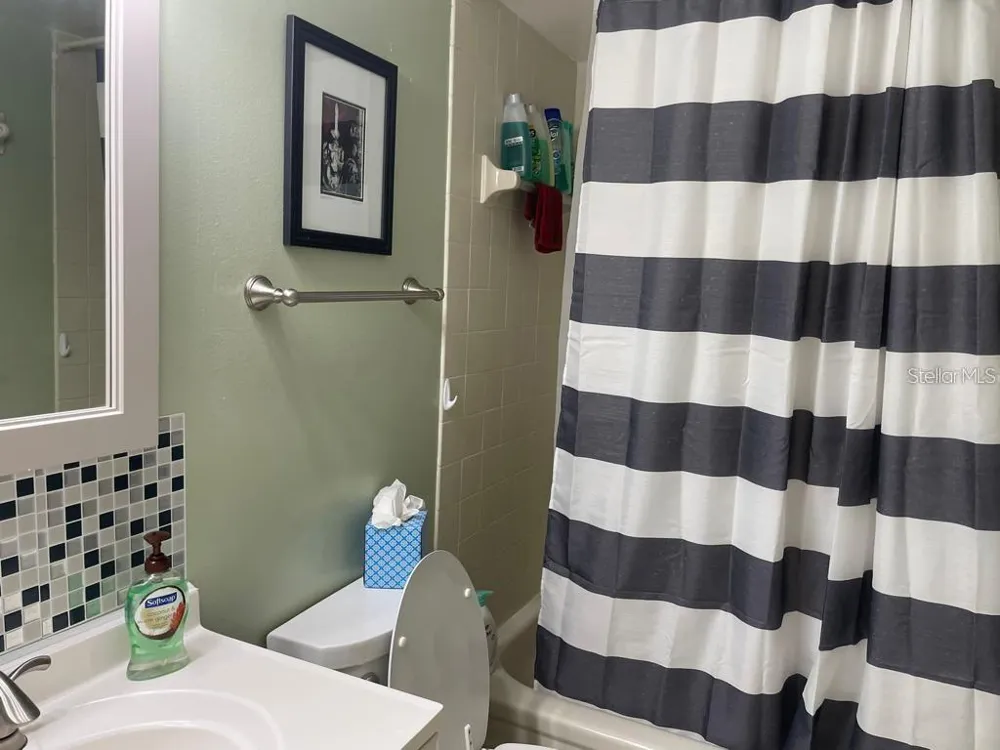 6210 SUN BOULEVARD #202 St Petersburg, FL 33715