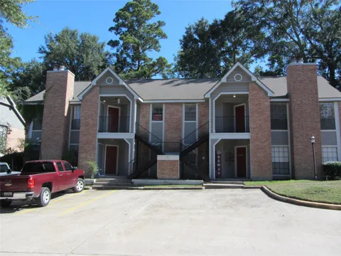 2401 Sycamore Avenue #B3