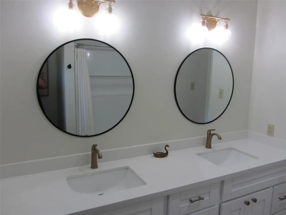 2401 Sycamore Avenue #B3 Huntsville, TX 77340