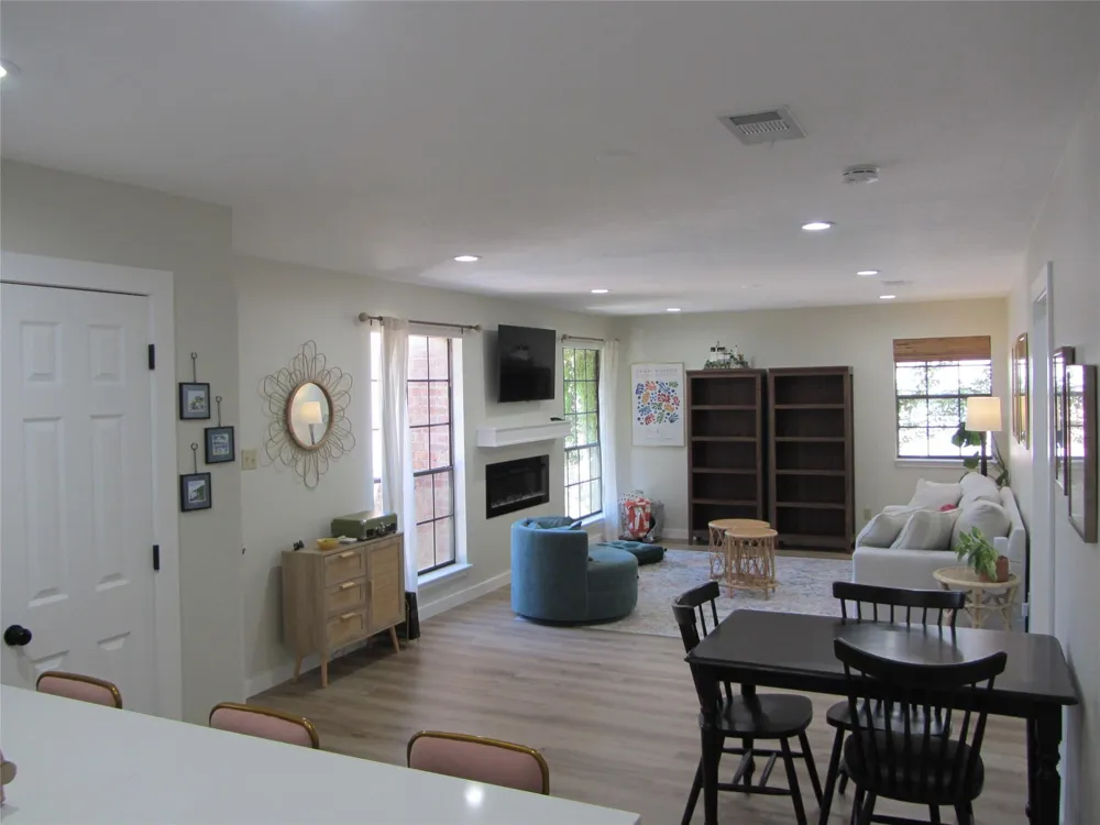 2401 Sycamore Avenue #B3 Huntsville, TX 77340