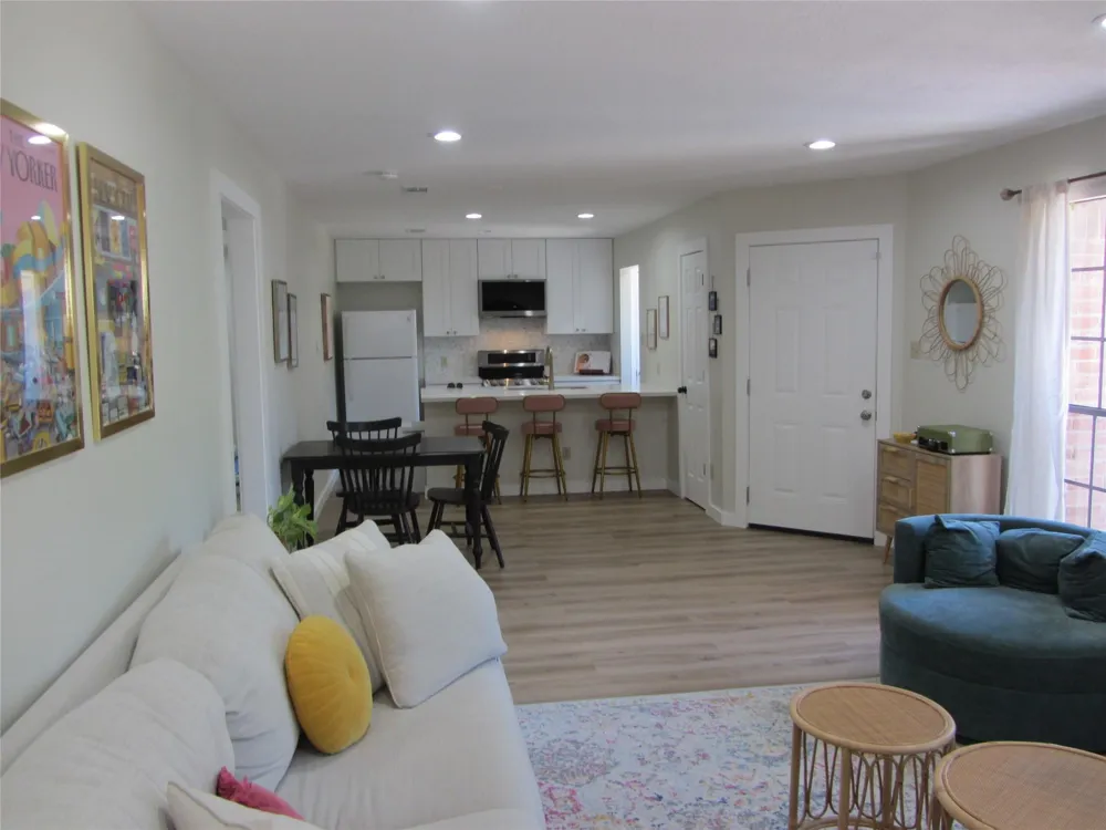 2401 Sycamore Avenue #B3 Huntsville, TX 77340