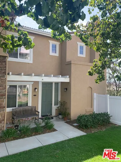 28015 Serra Lane