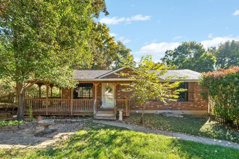 527 Ginkgo Dr