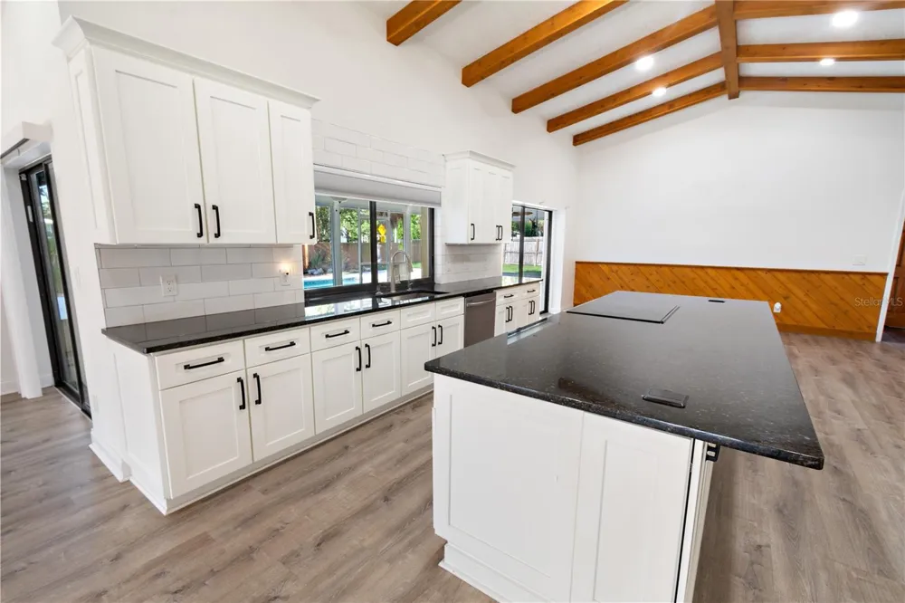 280 SANTA ROSA DRIVE Winter Haven, FL 33884
