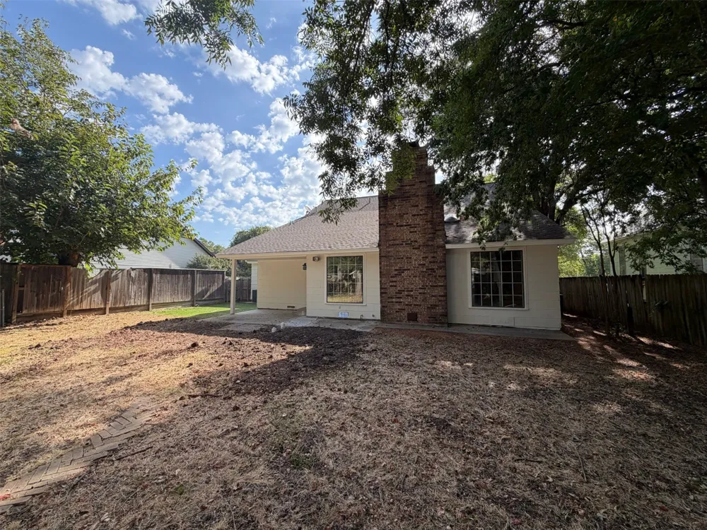 923 S Lindsay Street Gainesville, TX 76240