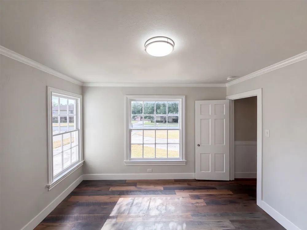 923 S Lindsay Street Gainesville, TX 76240