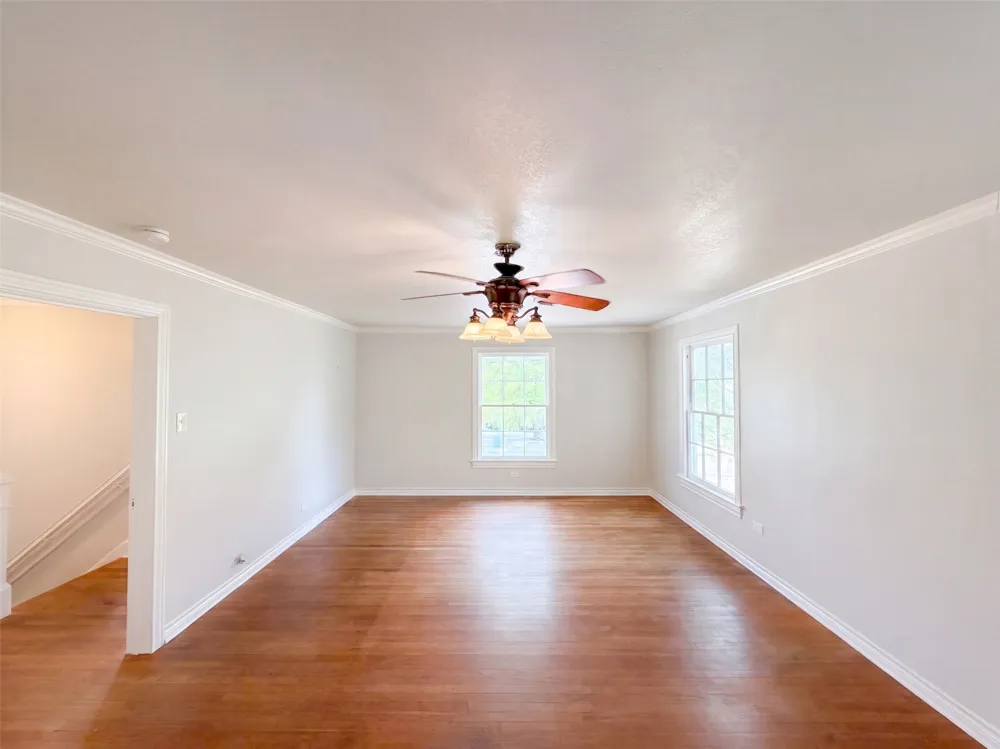 923 S Lindsay Street Gainesville, TX 76240