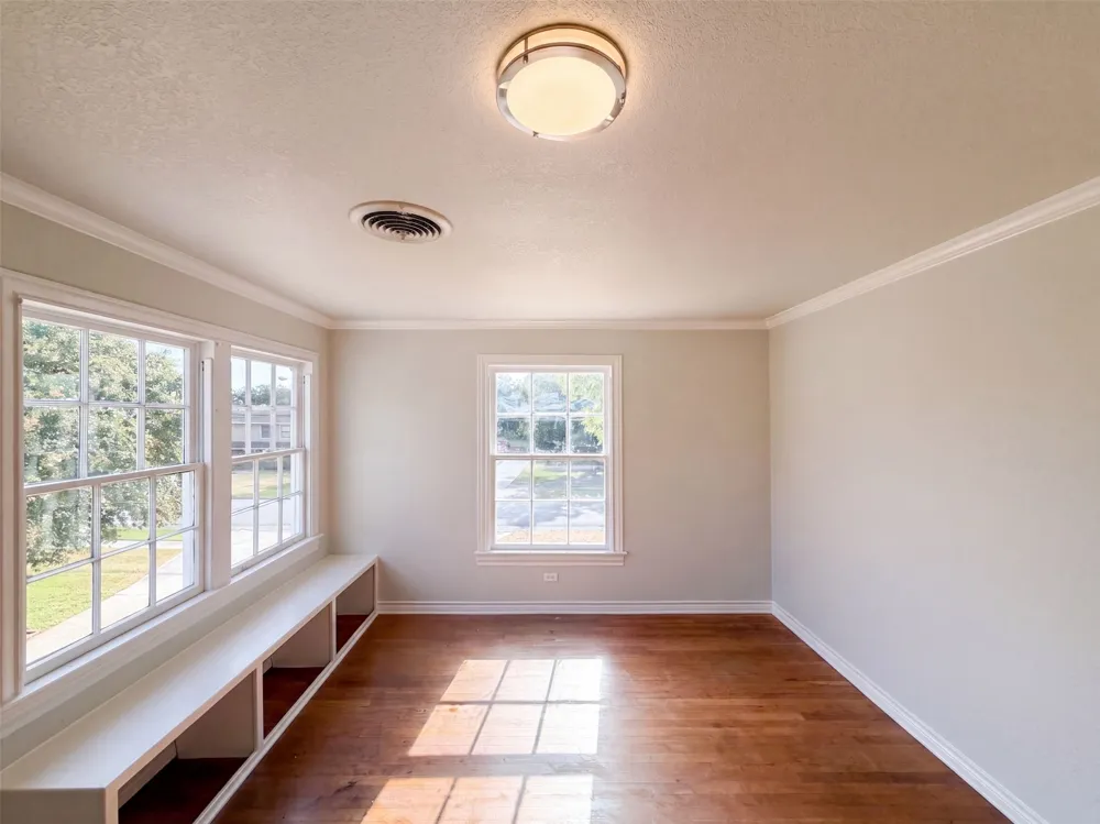 923 S Lindsay Street Gainesville, TX 76240