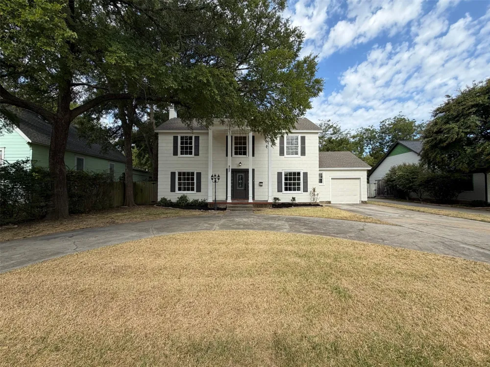 923 S Lindsay Street Gainesville, TX 76240