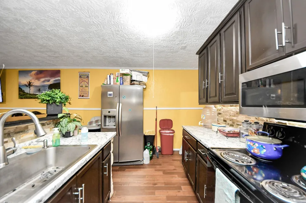 1040 County Road 5007 Cleveland, TX 77327