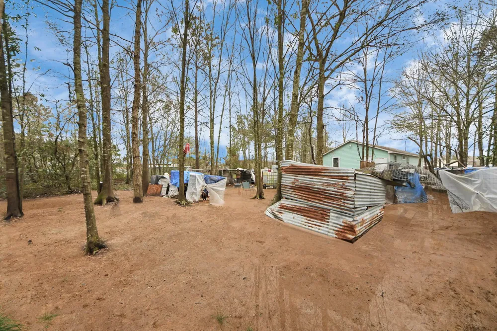 1040 County Road 5007 Cleveland, TX 77327