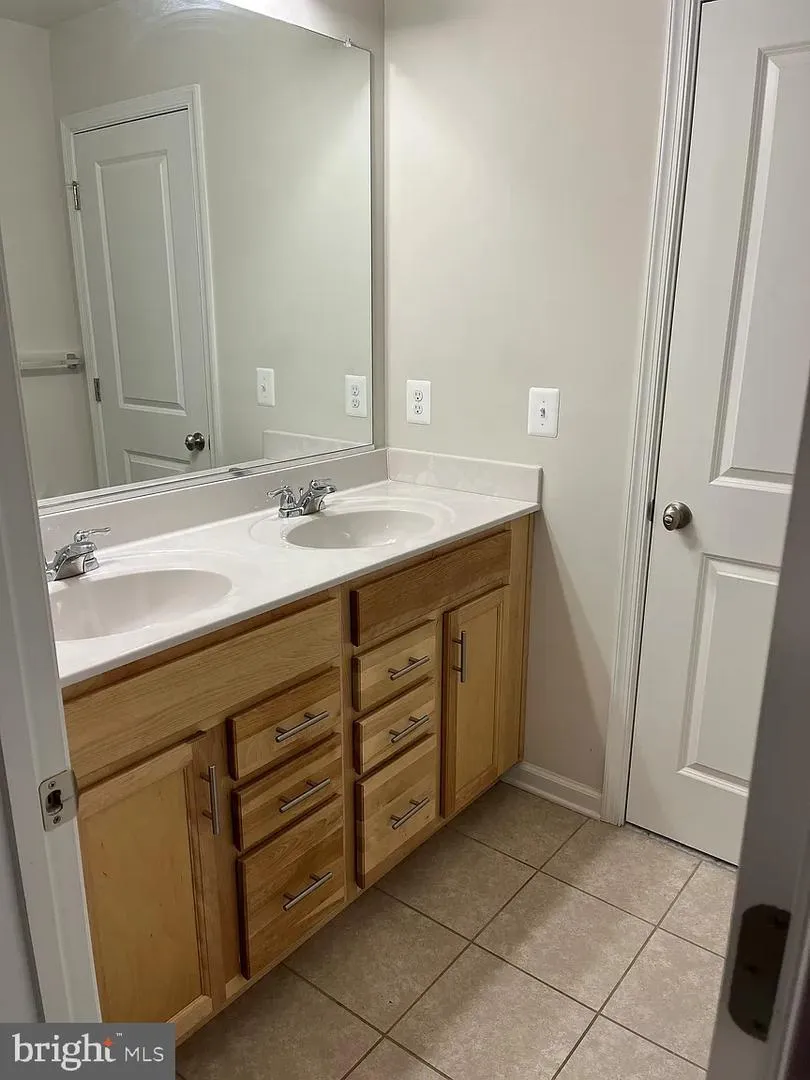 9898 OBIN LANE Waldorf, MD 20601