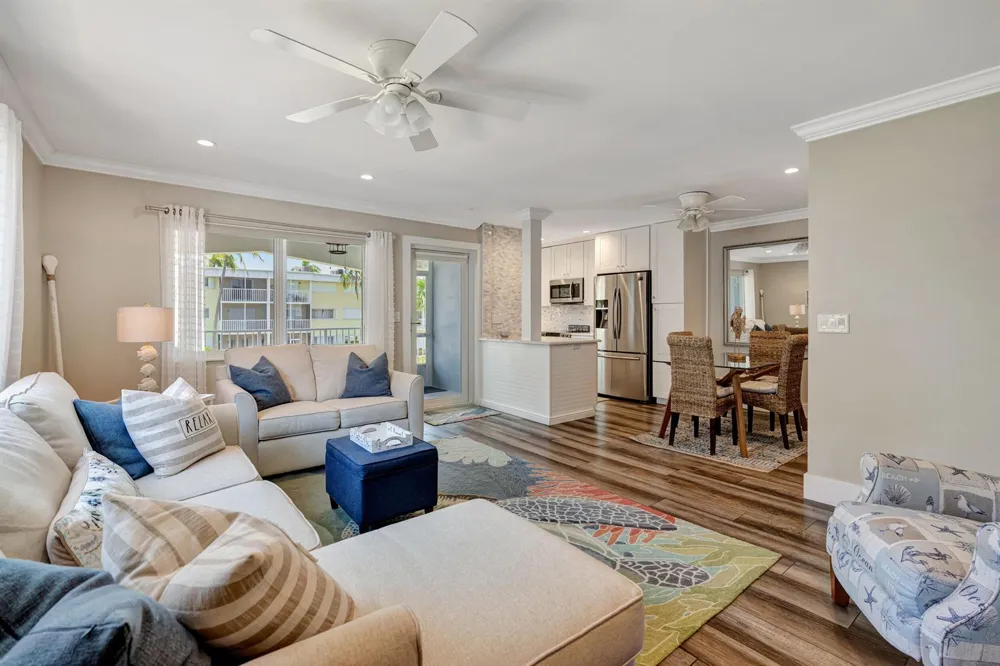 110 SHORE COURT #201 North Palm Beach, FL 33408