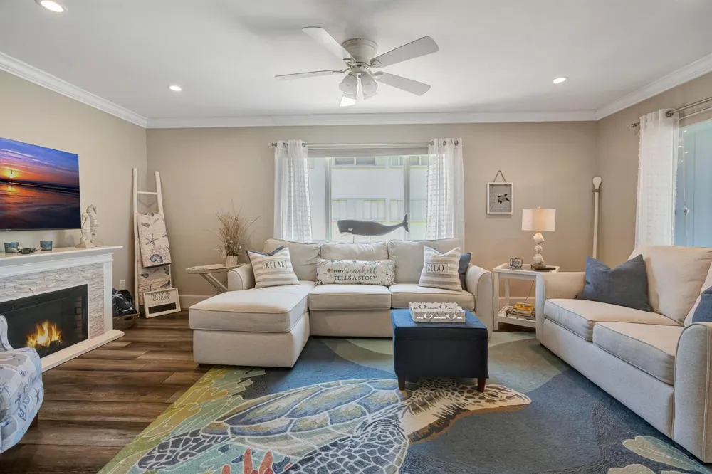 110 SHORE COURT #201 North Palm Beach, FL 33408