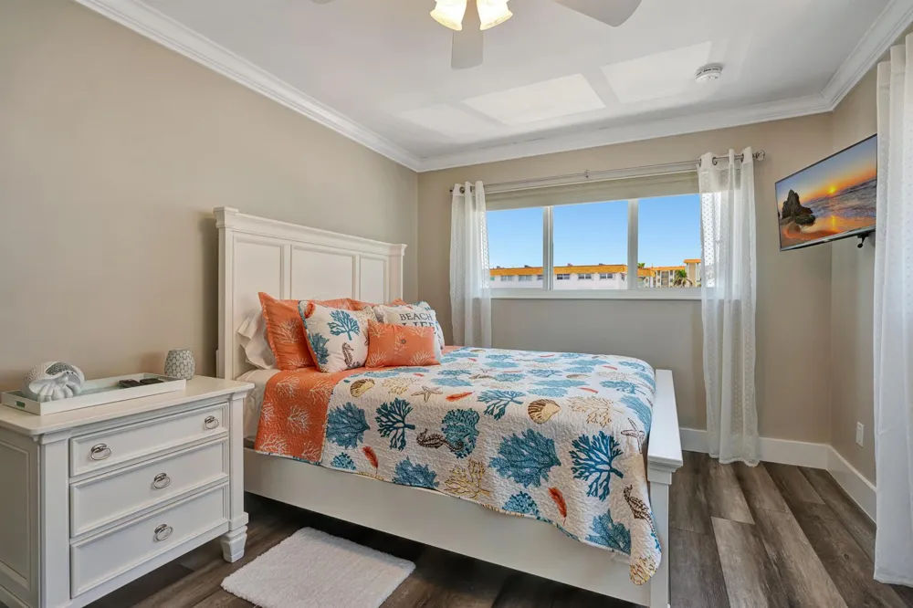 110 SHORE COURT #201 North Palm Beach, FL 33408