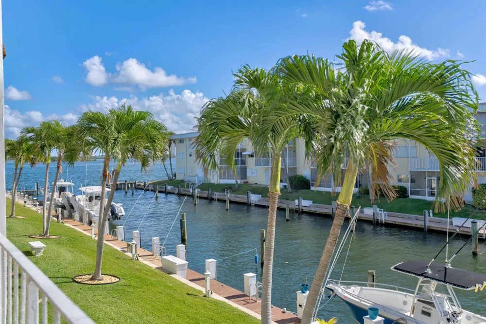 110 SHORE COURT #201 North Palm Beach, FL 33408