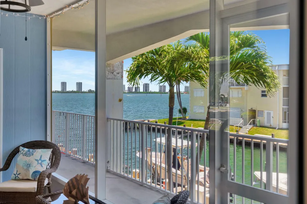 110 SHORE COURT #201 North Palm Beach, FL 33408