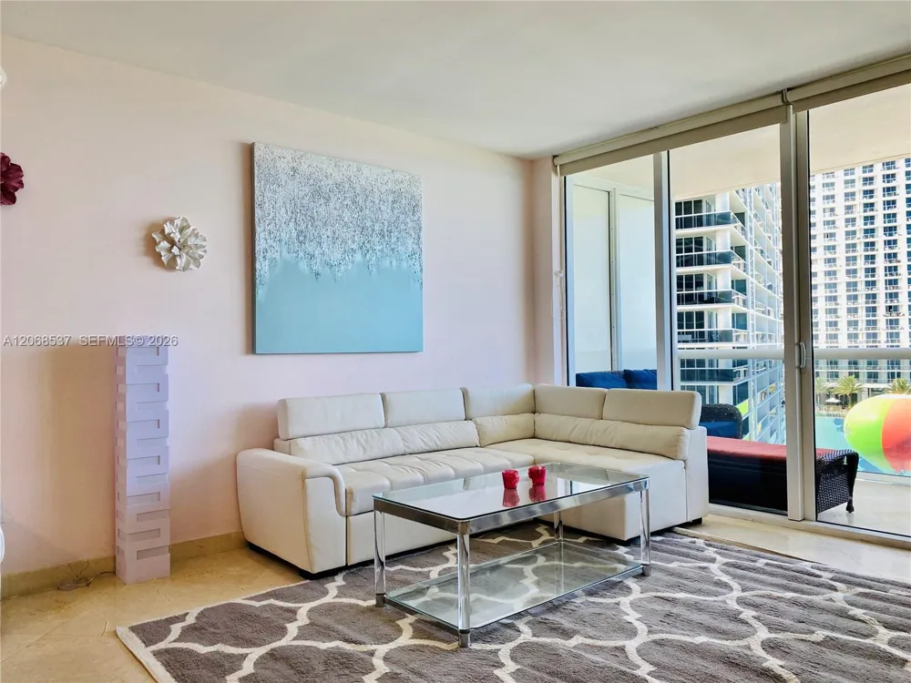 1830 S Ocean Dr #1912 Hallandale Beach, FL 33009