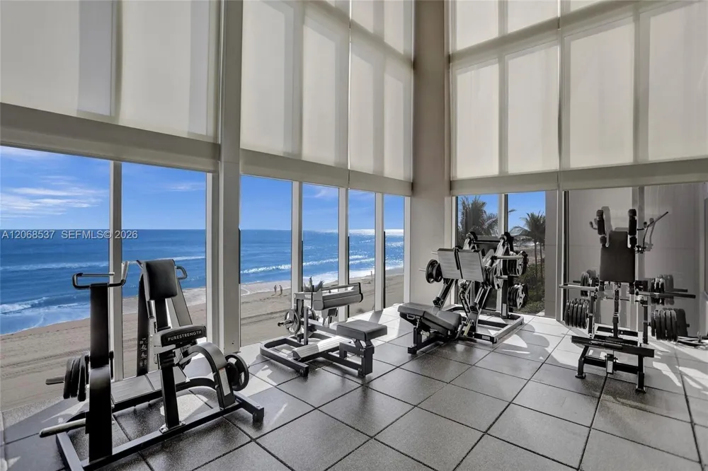 1830 S Ocean Dr #1912 Hallandale Beach, FL 33009