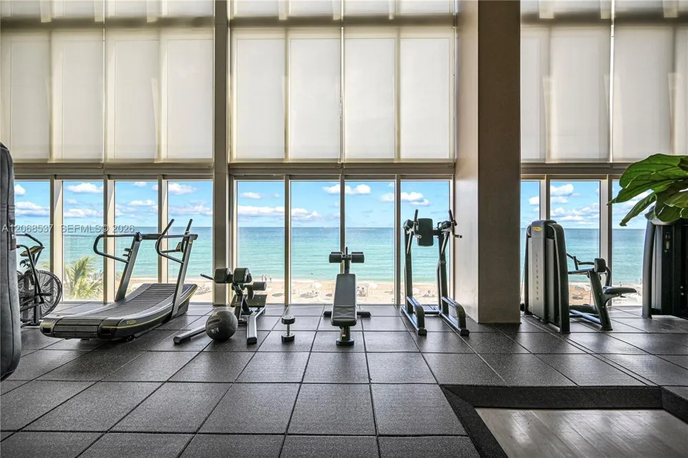1830 S Ocean Dr #1912 Hallandale Beach, FL 33009