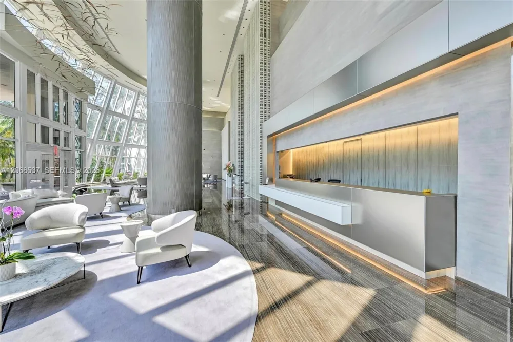1830 S Ocean Dr #1912 Hallandale Beach, FL 33009