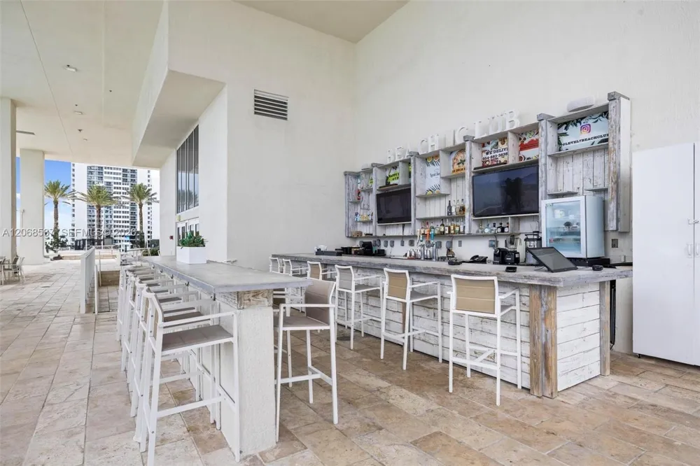 1830 S Ocean Dr #1912 Hallandale Beach, FL 33009