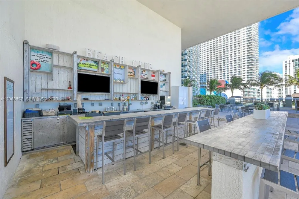1830 S Ocean Dr #1912 Hallandale Beach, FL 33009