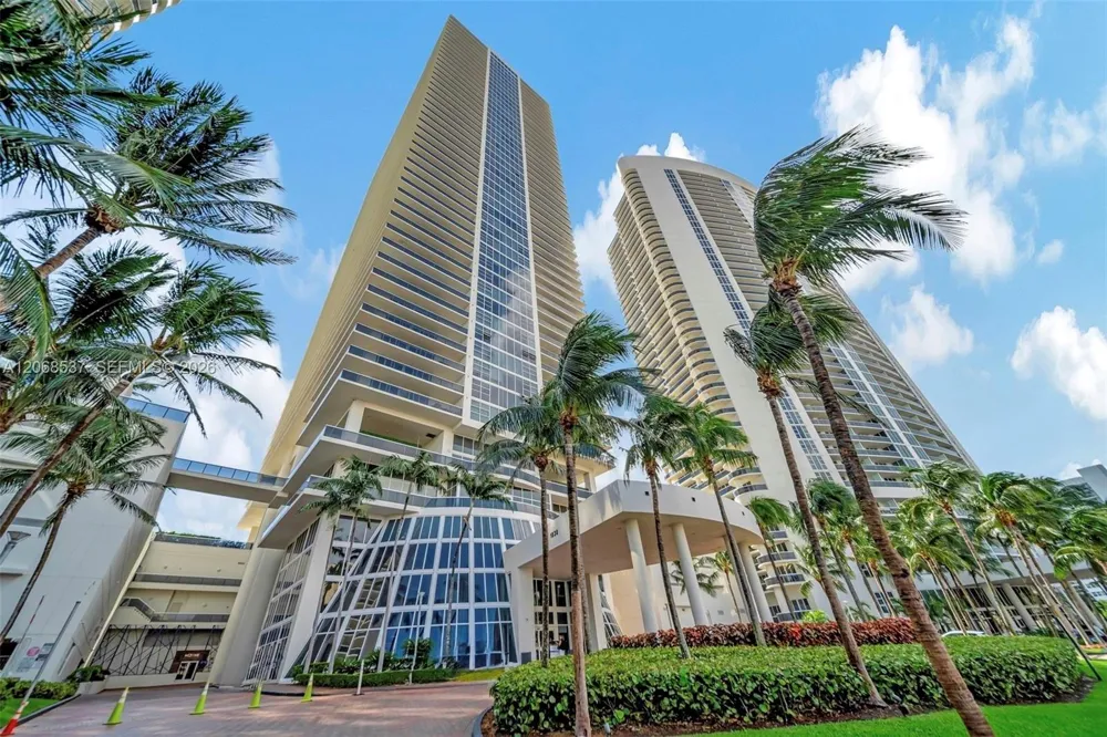 1830 S Ocean Dr #1912 Hallandale Beach, FL 33009