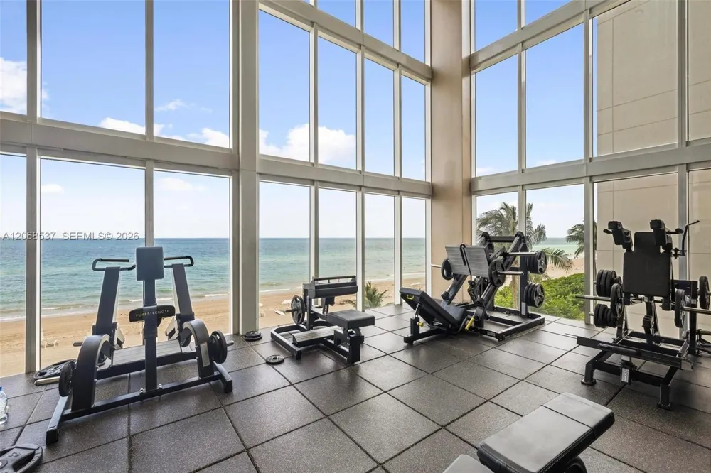 1830 S Ocean Dr #1912 Hallandale Beach, FL 33009