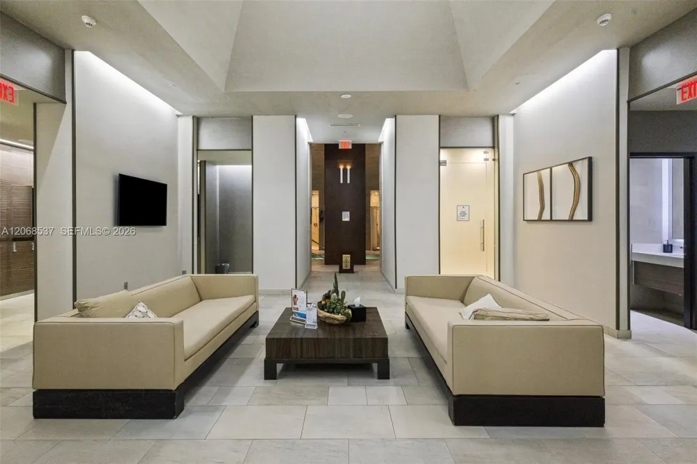 1830 S Ocean Dr #1912 Hallandale Beach, FL 33009