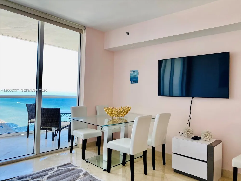 1830 S Ocean Dr #1912 Hallandale Beach, FL 33009