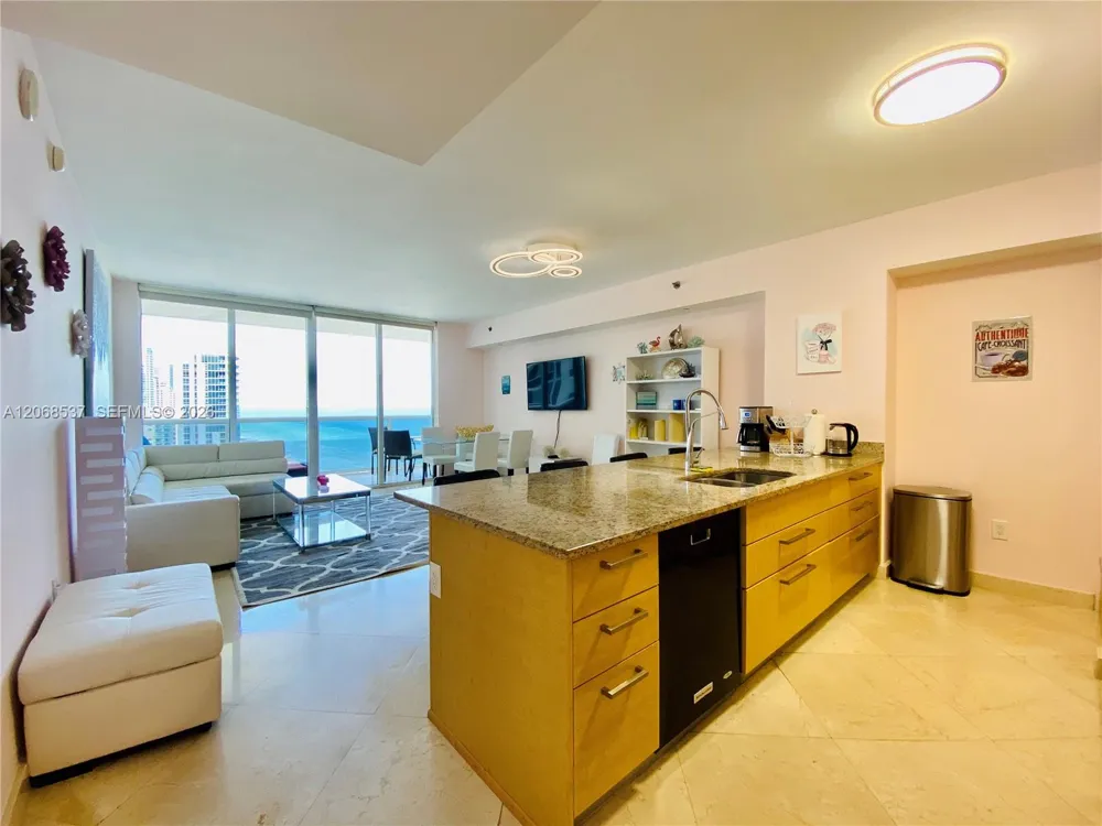 1830 S Ocean Dr #1912 Hallandale Beach, FL 33009