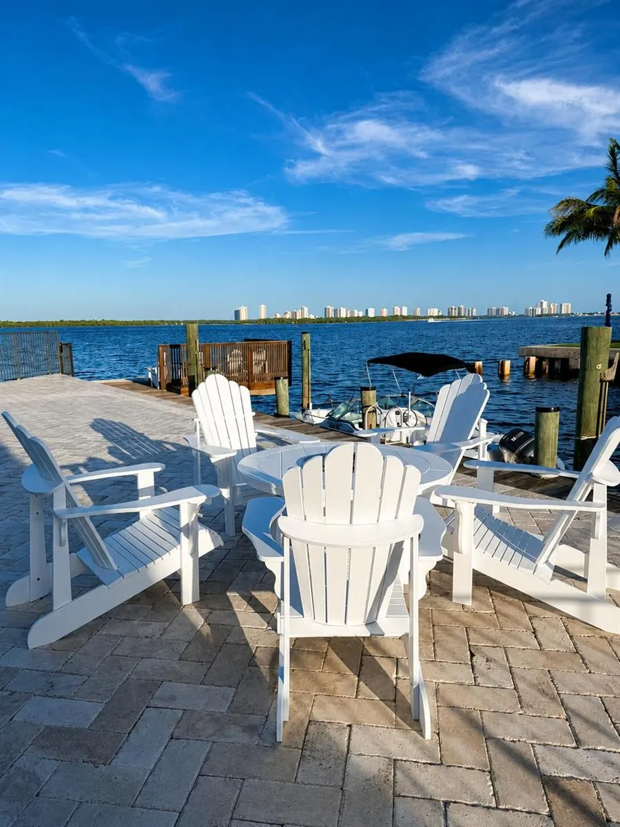 68 YACHT CLUB DRIVE #22 North Palm Beach, FL 33408