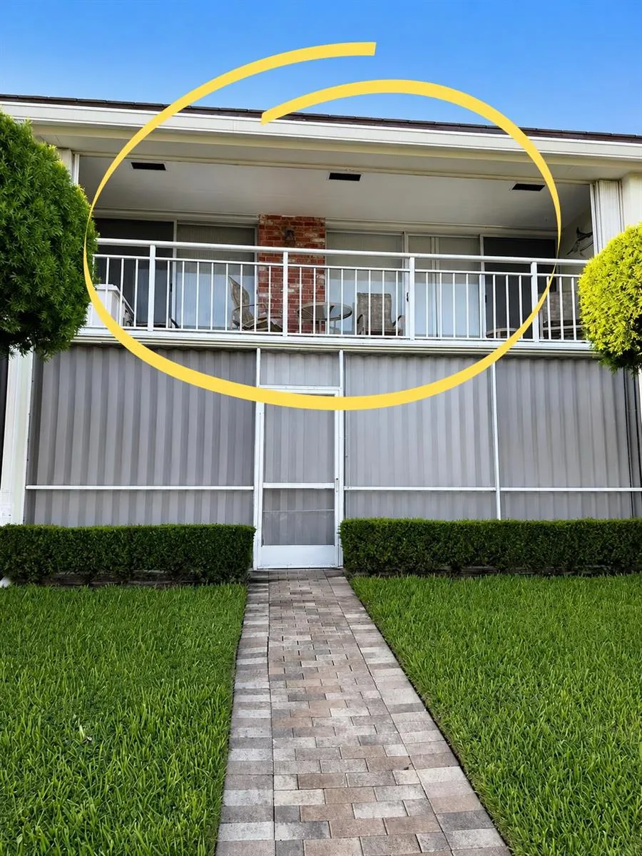 68 YACHT CLUB DRIVE #22 North Palm Beach, FL 33408