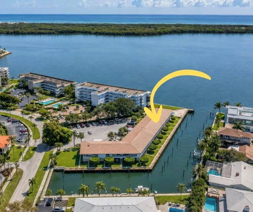 68 YACHT CLUB DRIVE #22 North Palm Beach, FL 33408