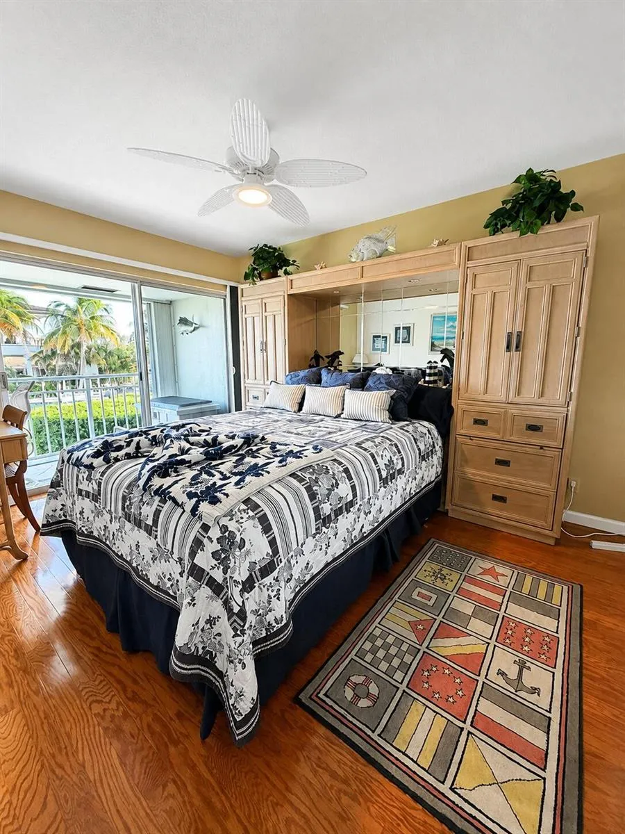68 YACHT CLUB DRIVE #22 North Palm Beach, FL 33408