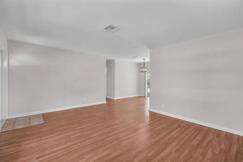 145 Greenbrier Drive Palm Springs, FL 33461